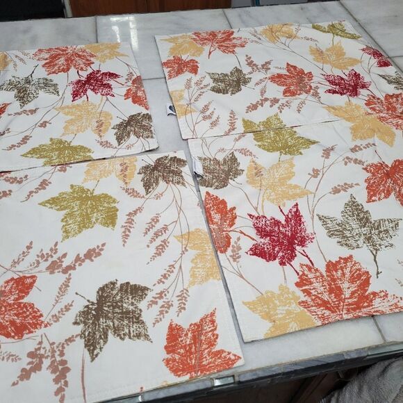 Food Network Thanksgiving Autumn Maple Leaves Place Mats Set of 4 - Picture 7 of 10